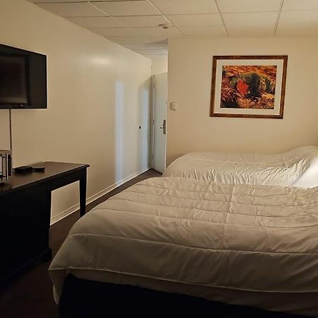 The Brunswick Hotel Complex Parry Sound Dış mekan fotoğraf